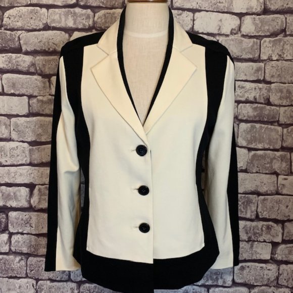 Chico's Jackets & Blazers - Chico's Size M Blk & Off White Jacket